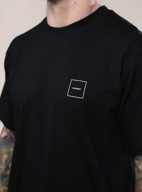 BLACK OVERSIZED T-SHIRT